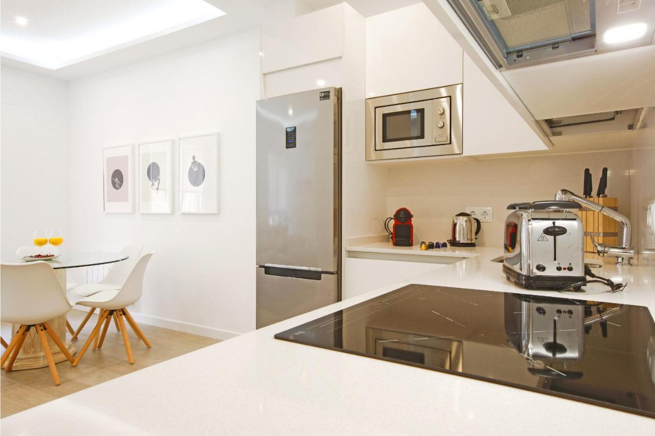 Sofia Suites Madrid Bagian luar foto