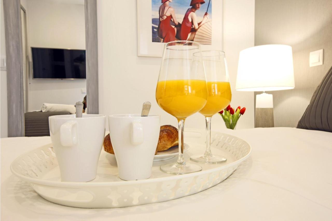 Sofia Suites Madrid Bagian luar foto