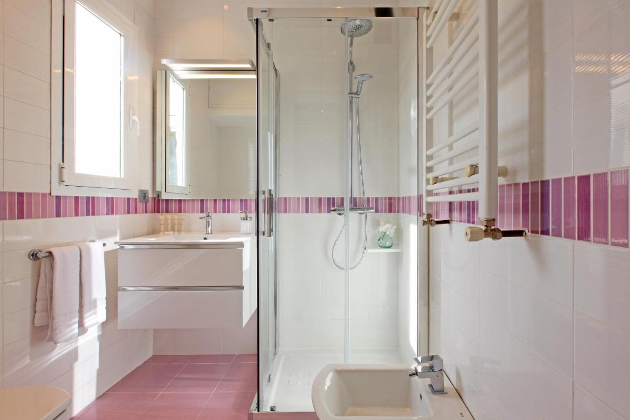 Sofia Suites Madrid Bagian luar foto